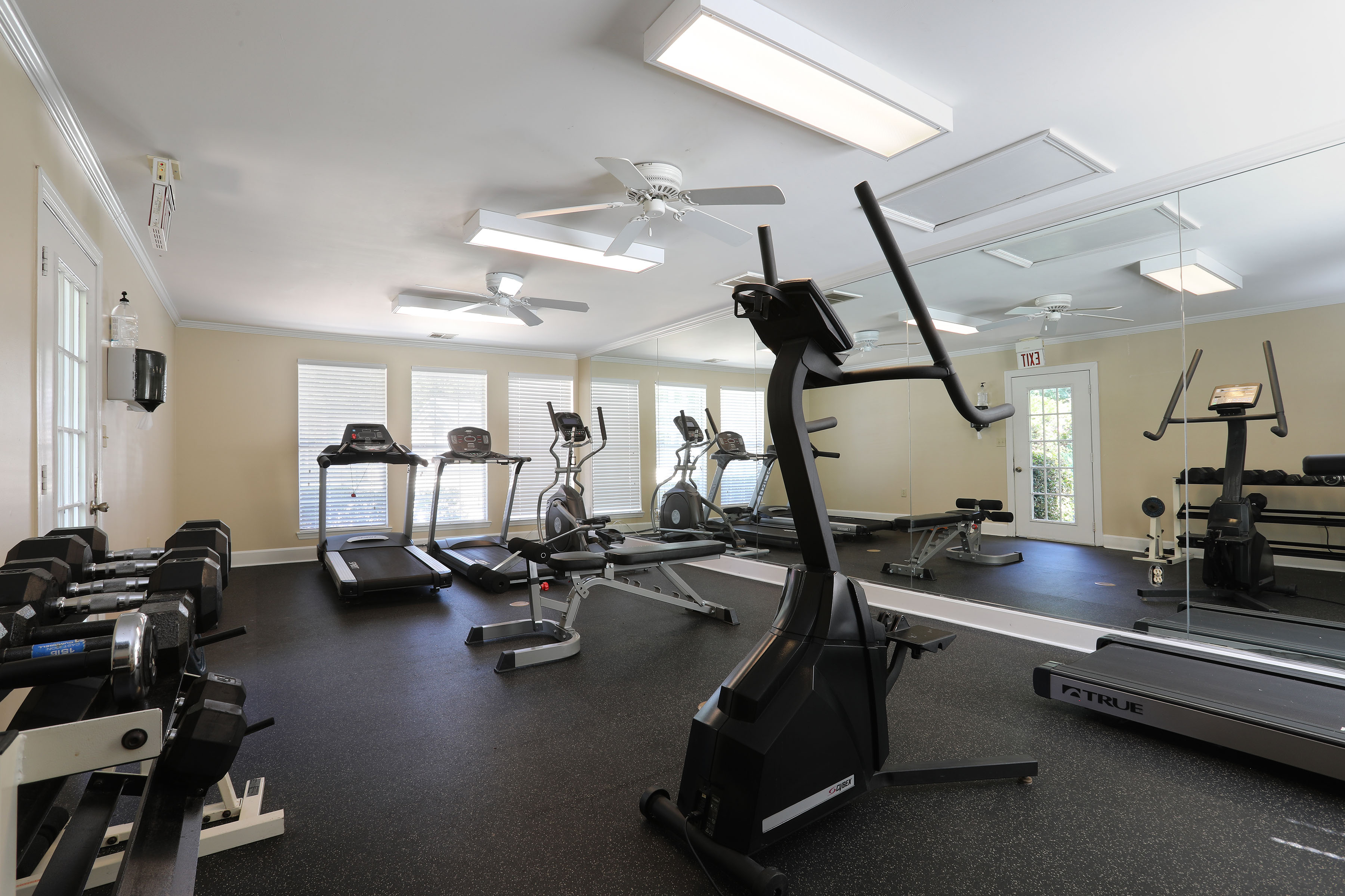 Estates at Barrington The Multifamily Advisory Group at Cushman & Wakefield